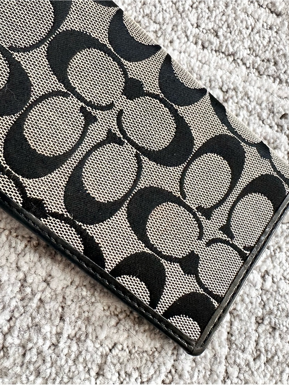 Designer-Style Monogram Long Wallet in Black and Beige - Picture 3 of 7